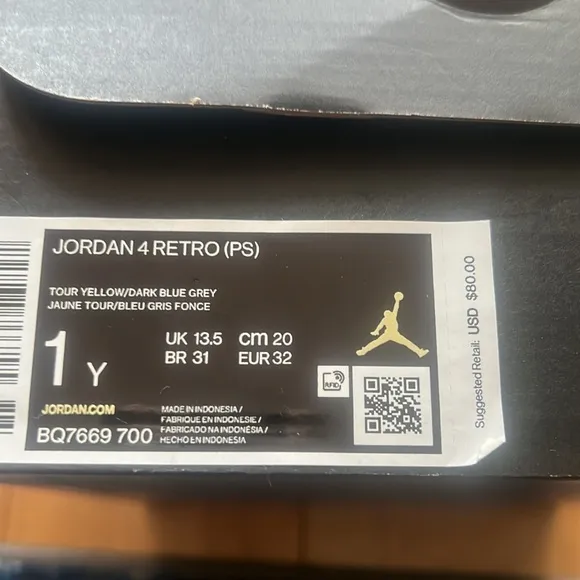 Kids Jordan 4 Retro in yellow suede sz 1 in EXCELLENT condition