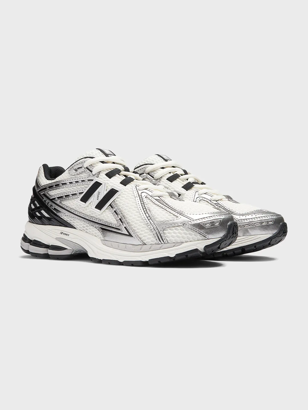 New Balance 1906 Sneakers | Silver Metallic/Black