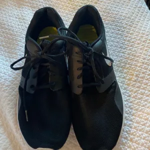 Nike Men's Kaishi Casual Sneakers size 12