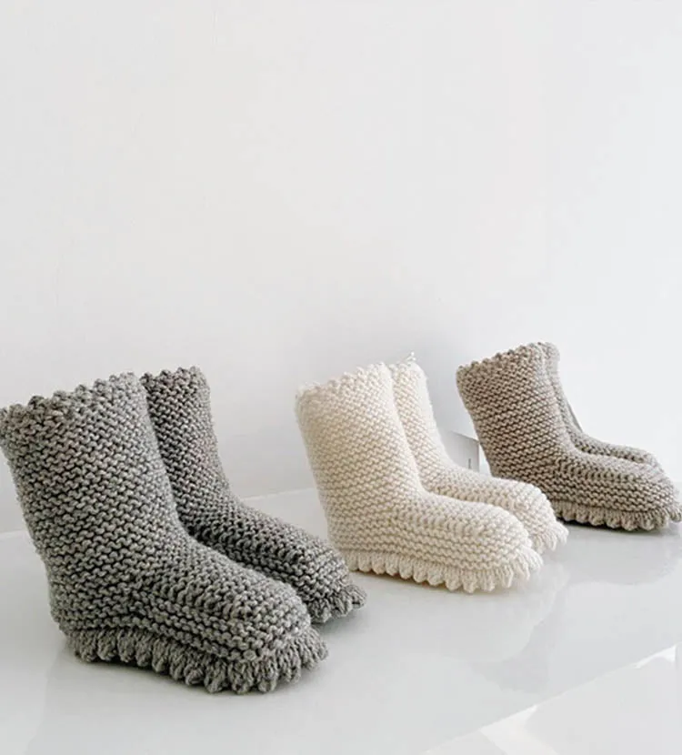 Strickschuhe Boots Creme